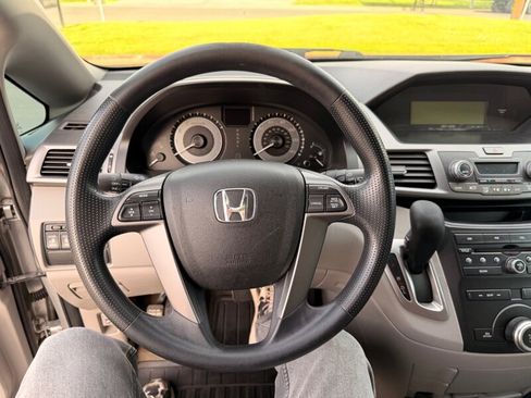 Used 2011 Honda Odyssey EX image 48