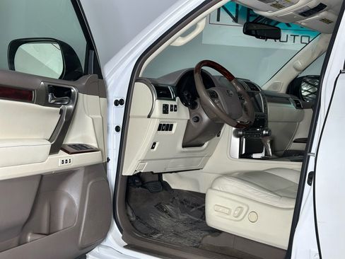 Used 2011 Lexus GX 460 Sport Utility image 12