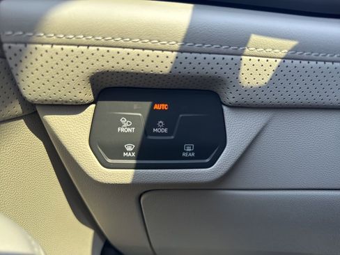 New 2026 Volkswagen Atlas SE image 33