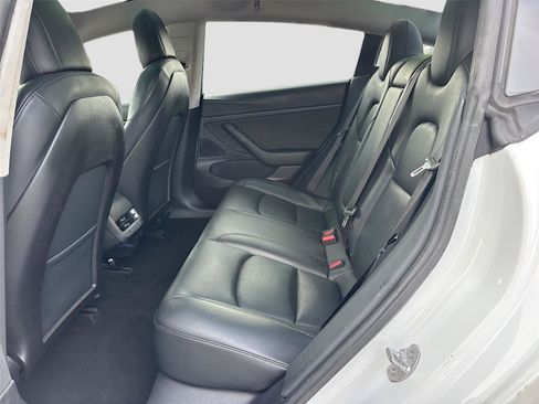 Used 2020 Tesla Model 3 RWD image 25