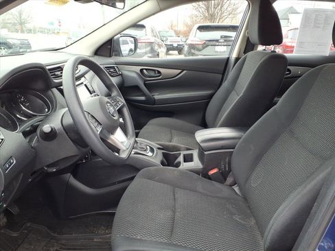 Used 2022 Nissan Rogue Sport S image 25