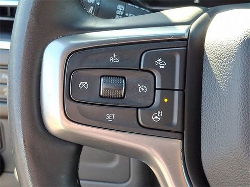 Used 2024 Chevrolet Suburban Premier image 19