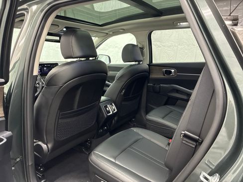 Certified 2023 Kia Sorento X-Line EX AWD/4WD image 12