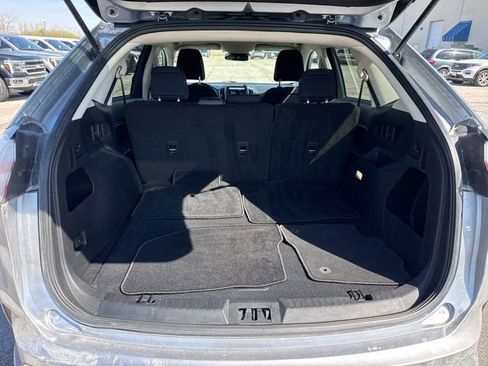 Used 2024 Ford Edge SE image 11