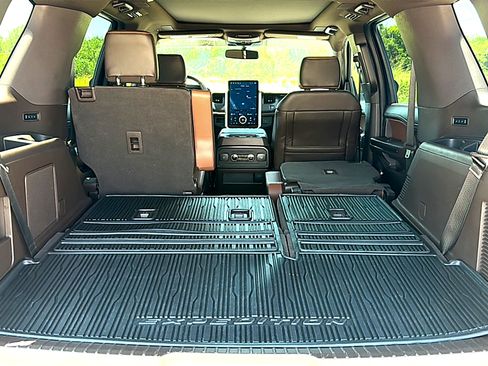 Used 2024 Ford Expedition King Ranch AWD/4WD image 24