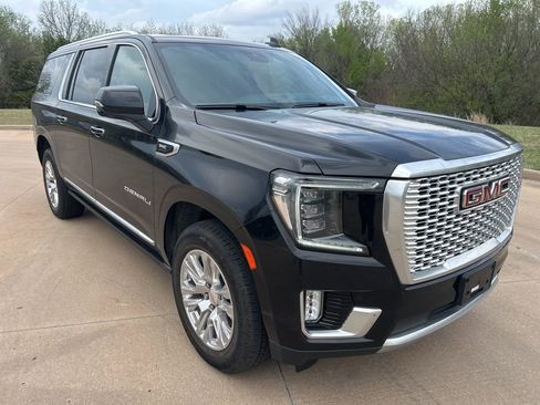 Used 2024 GMC Yukon XL Denali AWD/4WD image 4