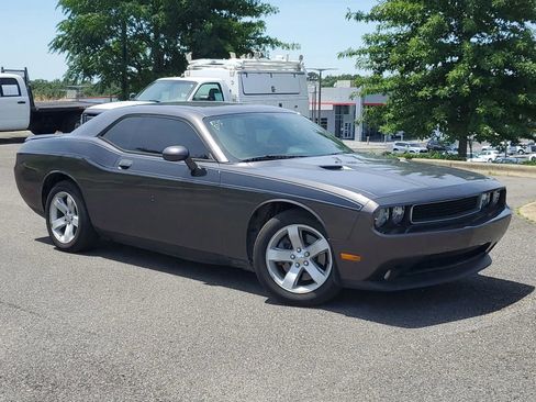 Used 2014 Dodge Challenger R/T image 25