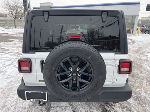 Used 2023 Jeep Wrangler Sport S image 6