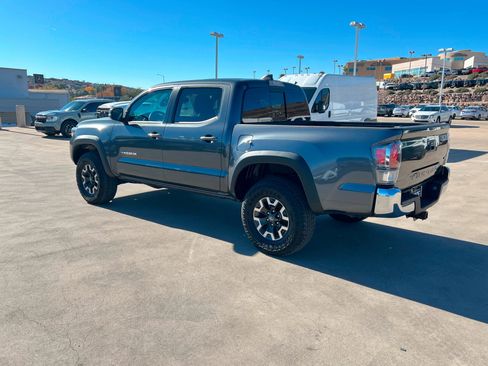 Used 2023 Toyota Tacoma TRD Off-Road image 3