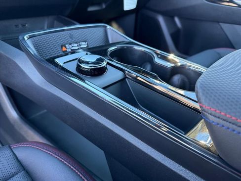 New 2026 Chevrolet Equinox RS image 13