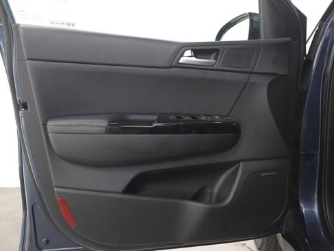 Used 2021 Kia Sportage EX w/ EX Technology Package image 20