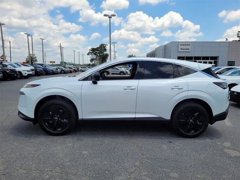 New 2025 Nissan Murano SV image 2