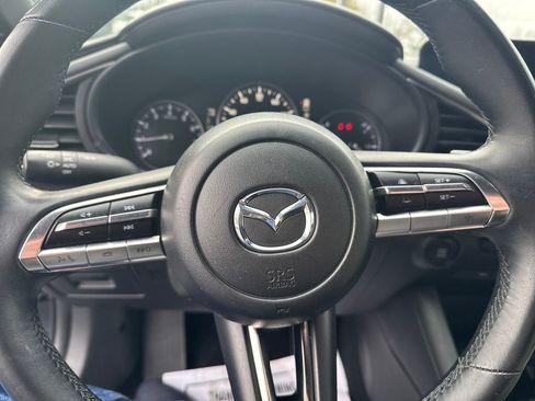 Used 2020 MAZDA MAZDA3 Hatchback w/ Preferred Package image 17