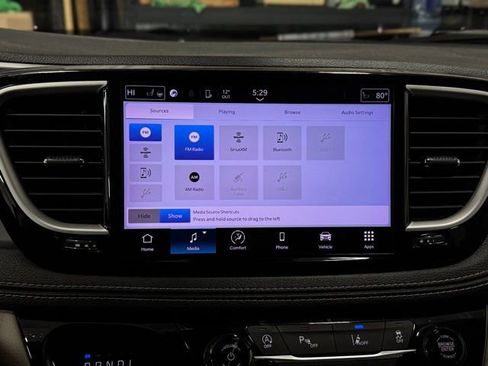 Used 2022 Chrysler Pacifica Touring-L image 37