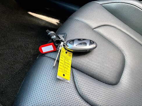 Certified 2025 Hyundai Elantra Limited image 14