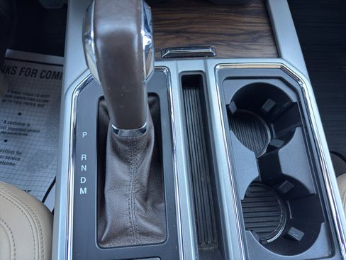Used 2020 Ford F150 Lariat w/ Equipment Group 502A Luxury AWD/4WD image 20