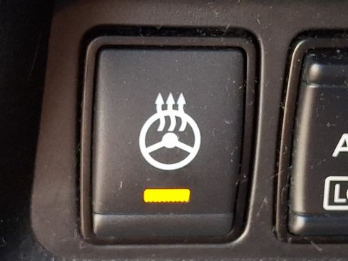 Used 2020 Nissan Rogue SL AWD/4WD image 25