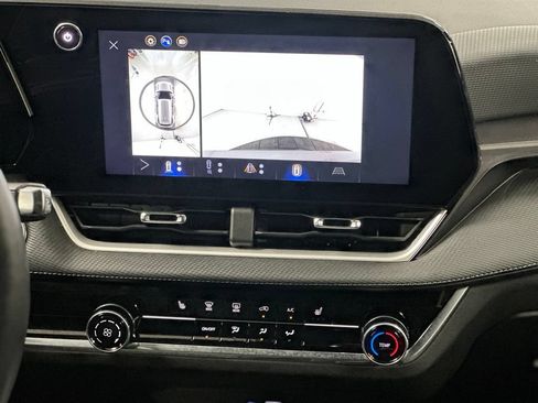 Used 2025 Chevrolet Equinox LT w/ Safety and Technology Package FWD image 6