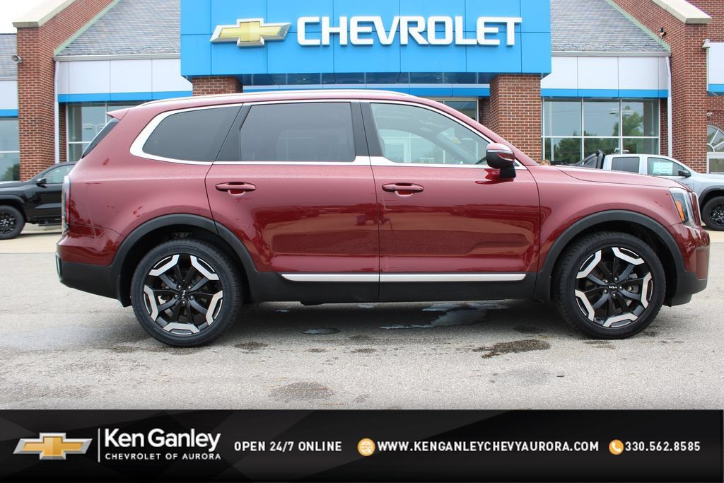 Used 2023 Kia Telluride EX w/ EX Captain's Chair Package AWD/4WD 360° Tour