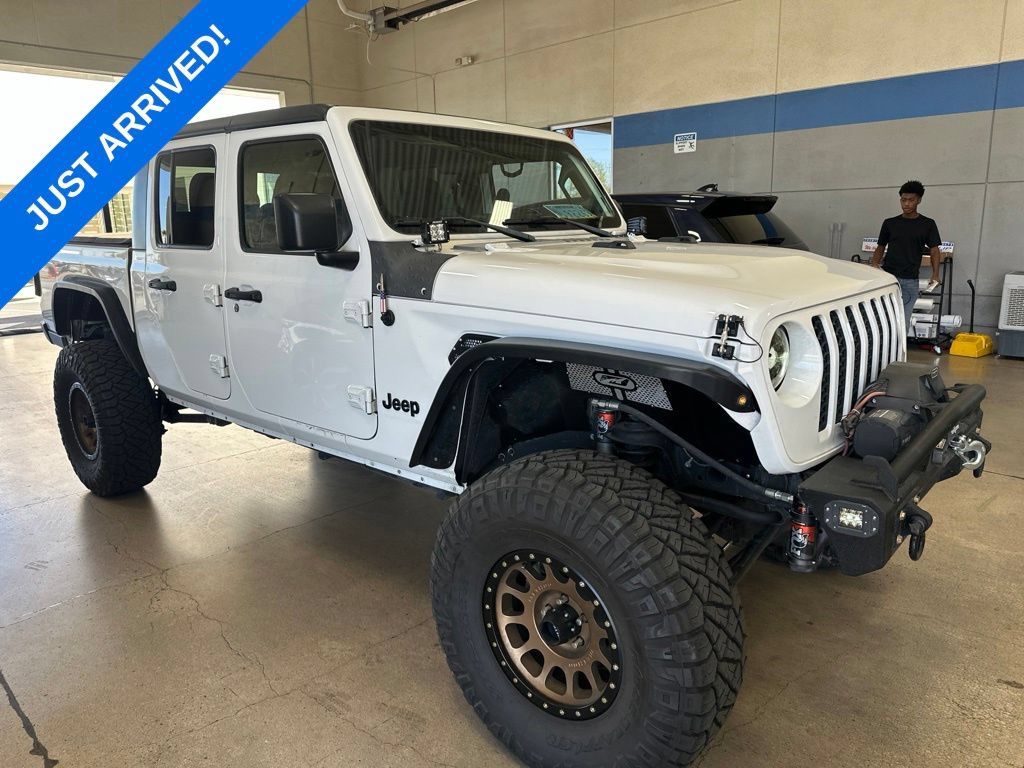 Used 2021 Jeep Gladiator Sport AWD/4WD image 2