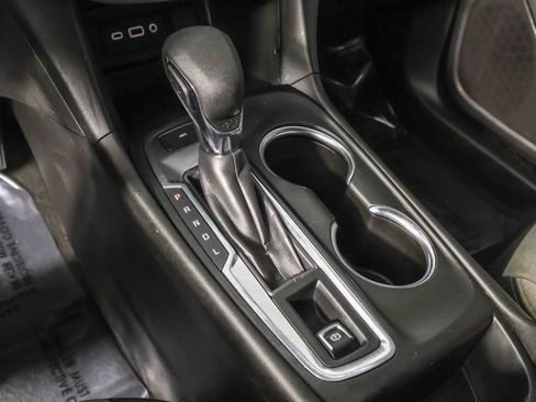 Used 2022 Chevrolet Equinox LS image 31