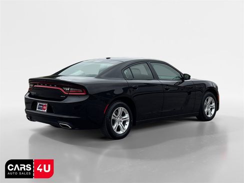 Used 2018 Dodge Charger SXT image 7