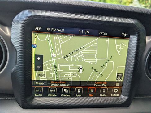 Used 2023 Jeep Gladiator Sport image 33