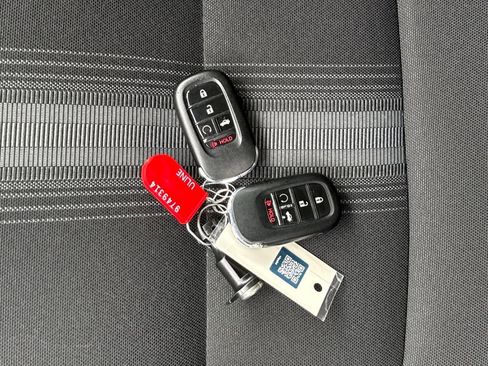 Used 2023 Honda Civic Sport image 9