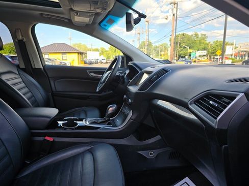 Used 2018 Ford Edge SEL w/ Equipment Group 201A AWD/4WD image 18