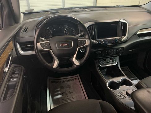 Used 2021 GMC Terrain SLE w/ Driver Convenience Package image 4