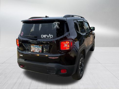 Used 2017 Jeep Renegade Trailhawk image 6