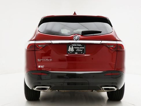 Used 2024 Buick Enclave Premium image 9
