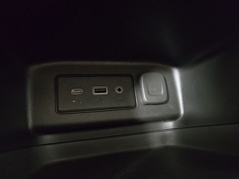 Certified 2022 Chevrolet Equinox RS FWD image 28