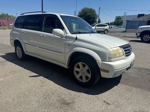Used 2002 Suzuki XL7 4WD image 3