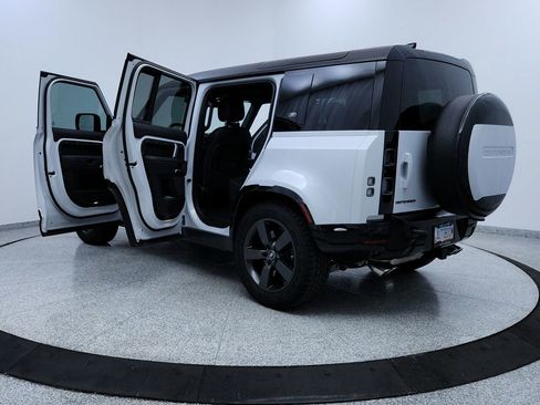 Used 2023 Land Rover Defender 110 V8 image 10