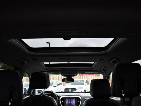 Used 2018 GMC Acadia SLT FWD image 34