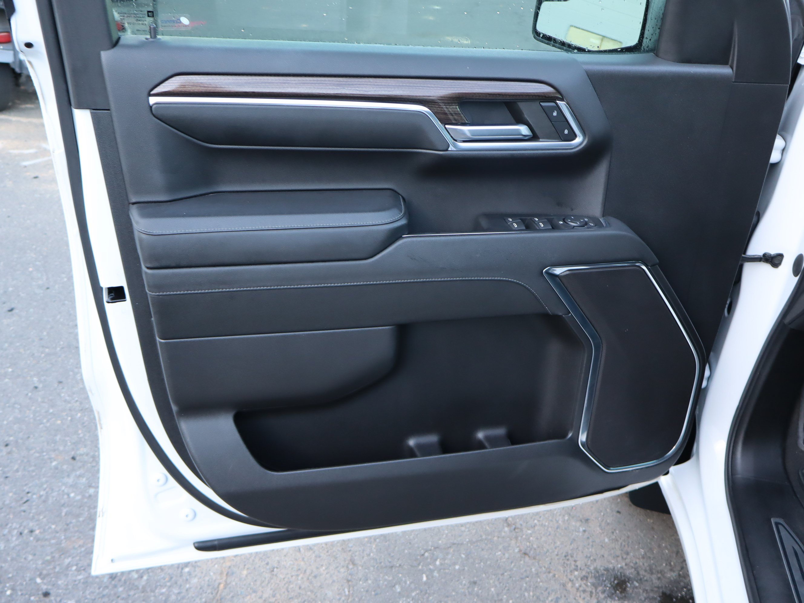Used 2023 Chevrolet Silverado 1500 RST AWD/4WD image 16