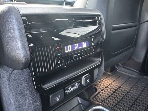 Used 2025 Jeep Wagoneer Series II image 31