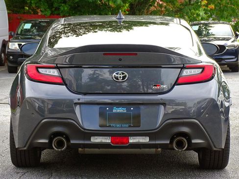 Used 2025 Toyota GR86 Premium w/ ALL Weather Mat Package (TMS) RWD image 10