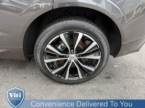 Certified 2025 Volvo XC60 B5 Plus image 13