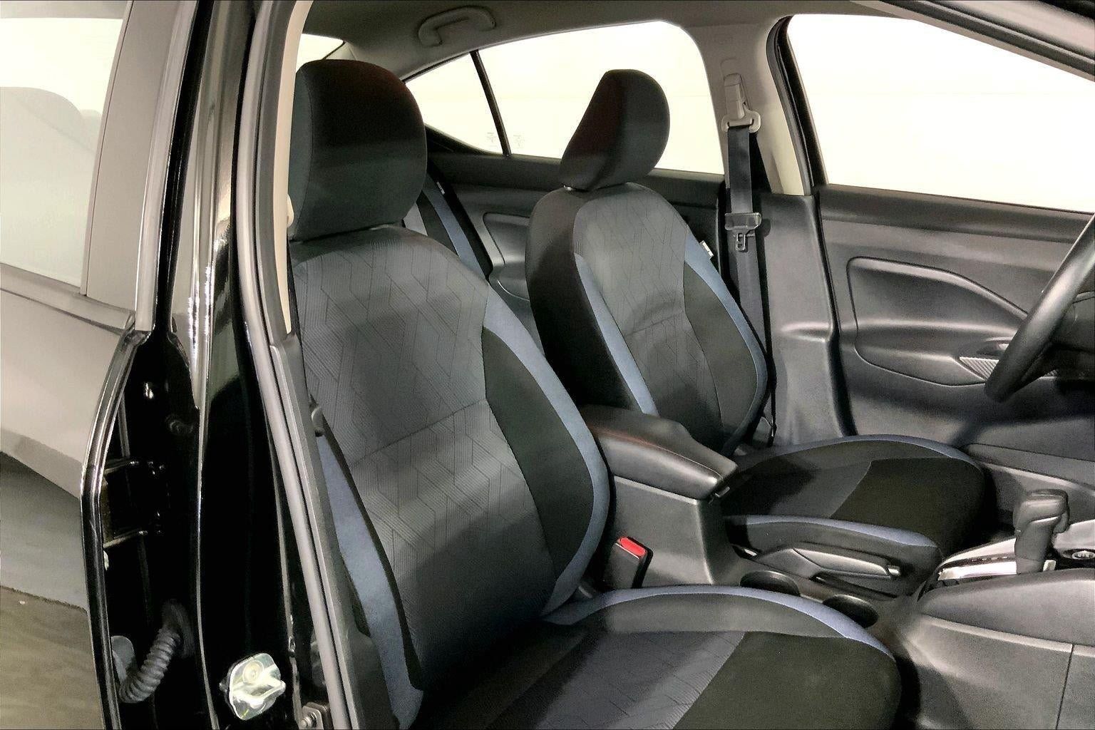 Used 2025 Nissan Versa SV FWD image 24