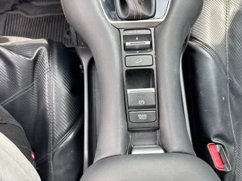Used 2024 Honda HR-V Sport image 17