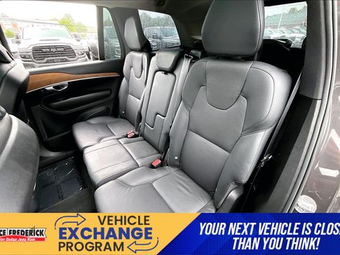 Used 2024 Volvo XC90 B5 Plus AWD/4WD image 22