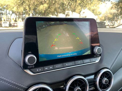 Used 2025 Nissan Sentra SV image 21