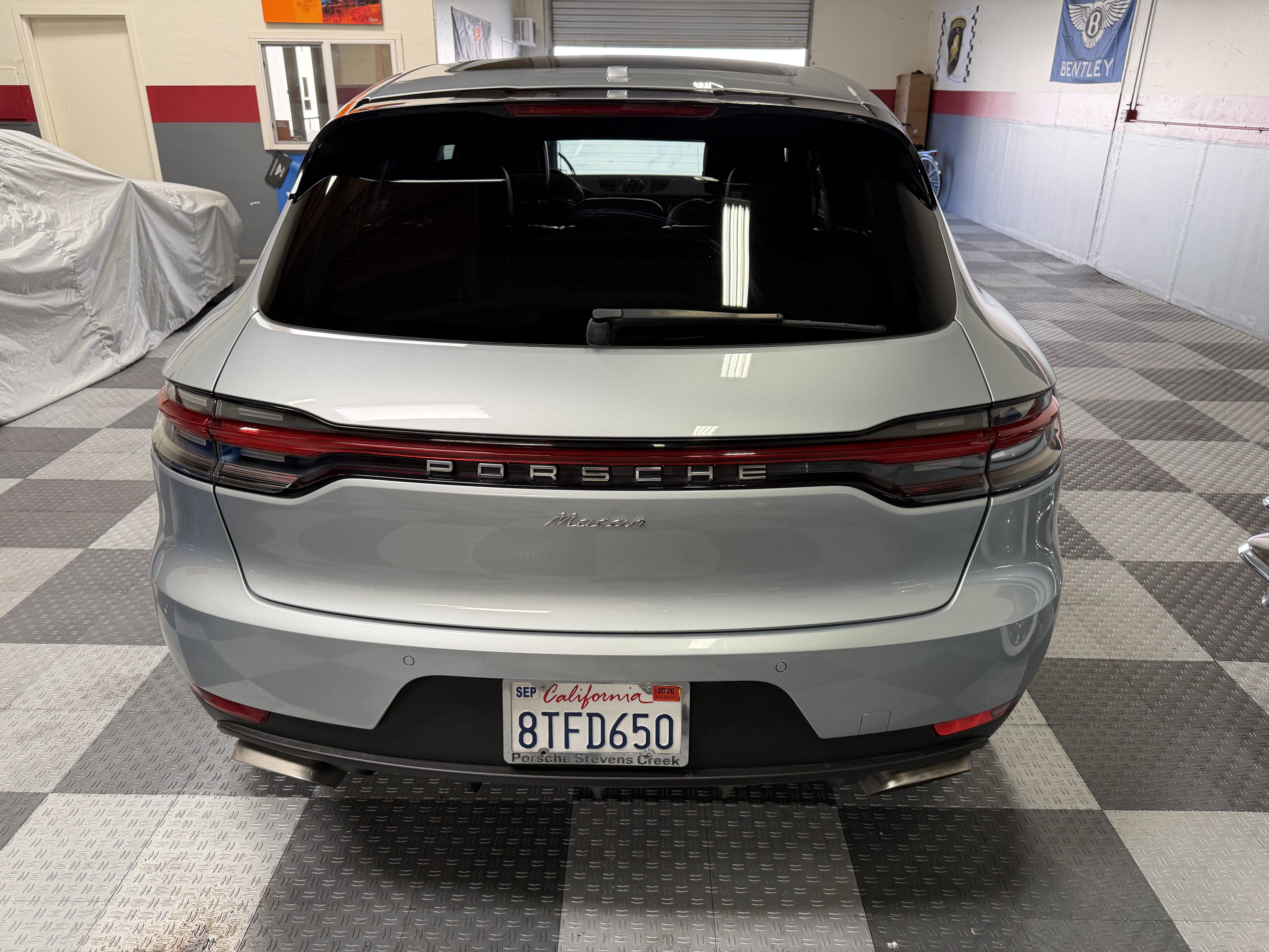 Used 2020 Porsche Macan AWD/4WD image 35