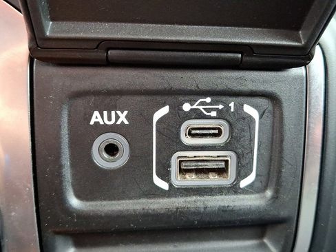 Used 2021 Jeep Wrangler Unlimited Rubicon image 24