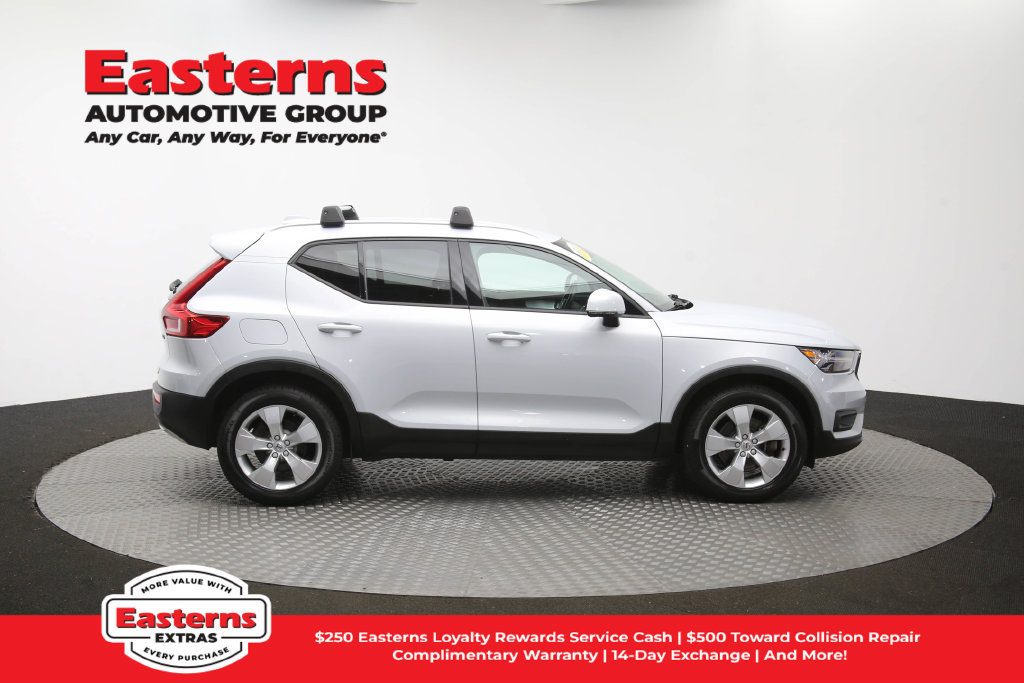 Used 2021 Volvo XC40 T4 Momentum FWD image 44