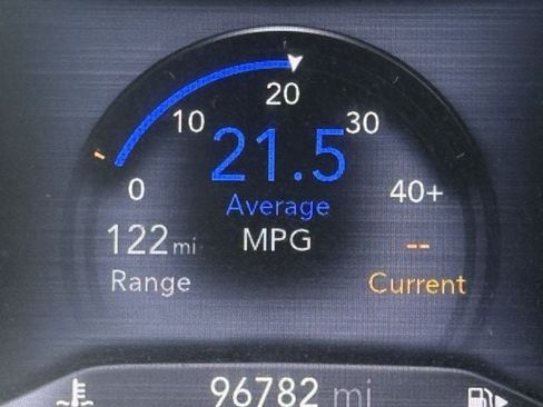 Used 2019 Jeep Cherokee Trailhawk w/ Cold Weather Group AWD/4WD image 16