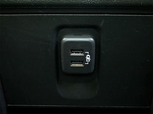 Used 2019 Chevrolet Traverse LT image 21