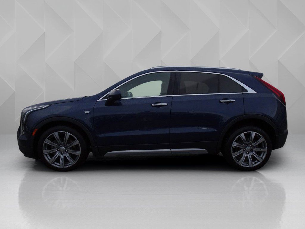 Used 2019 Cadillac XT4 Premium Luxury FWD image 2